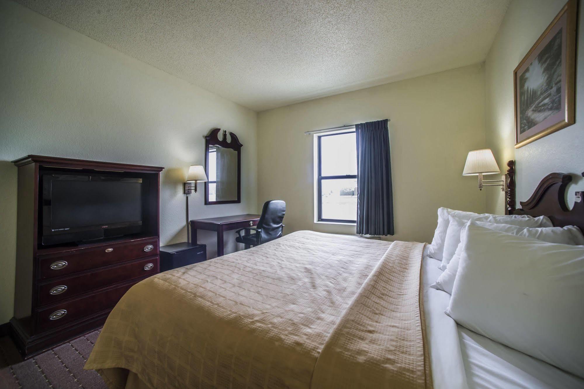 Quality Inn Harrisburg Exterior foto