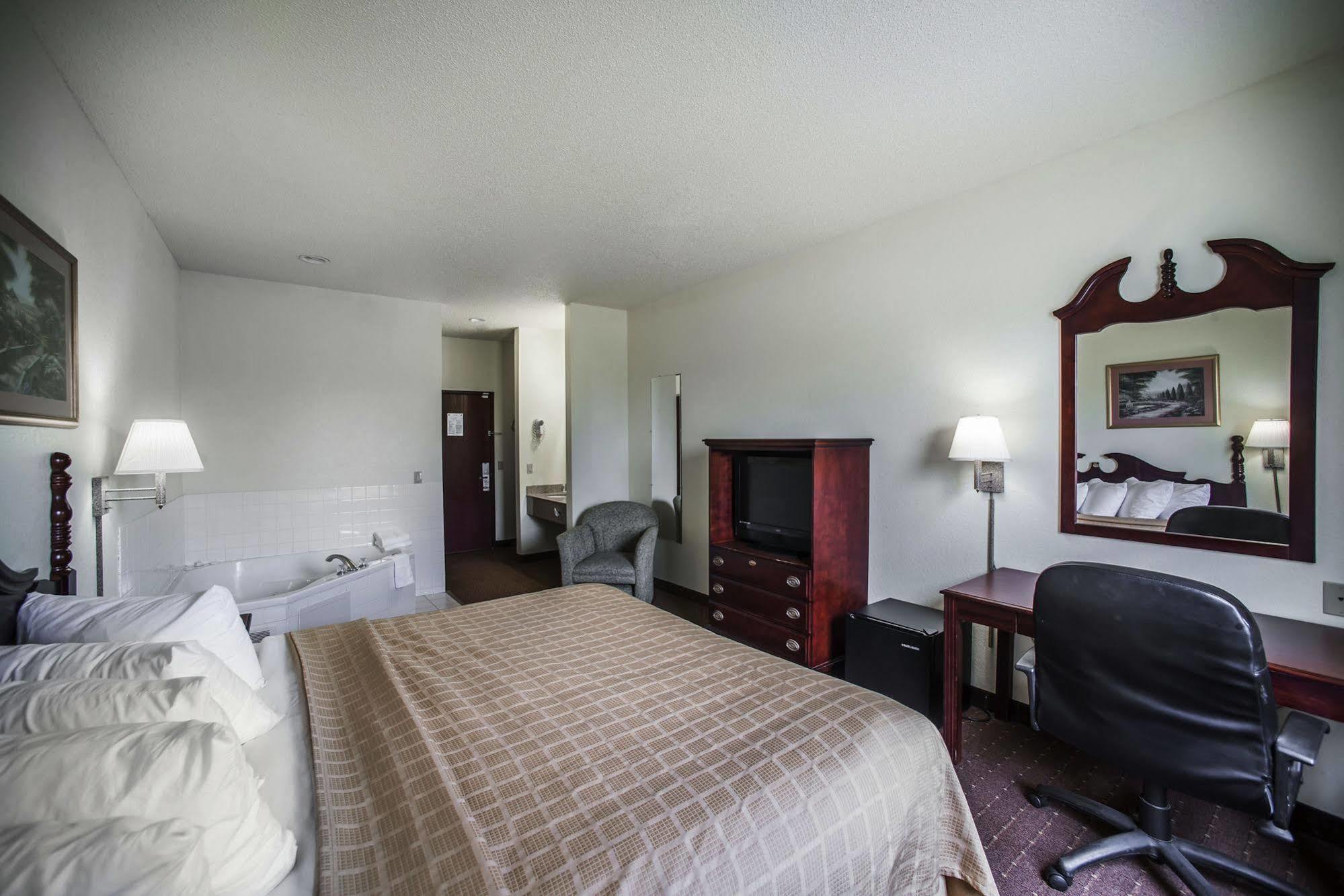 Quality Inn Harrisburg Exterior foto